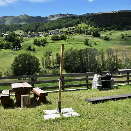 Le Petit Paradis: Ai Piedi Del Monte Rosa Lägenhet