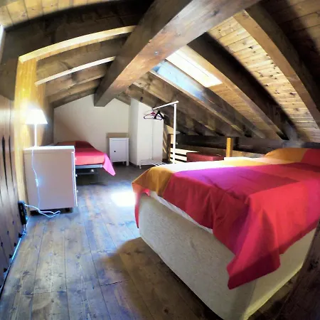Le Petit Paradis: Ai Piedi Del Monte Rosa Champoluc